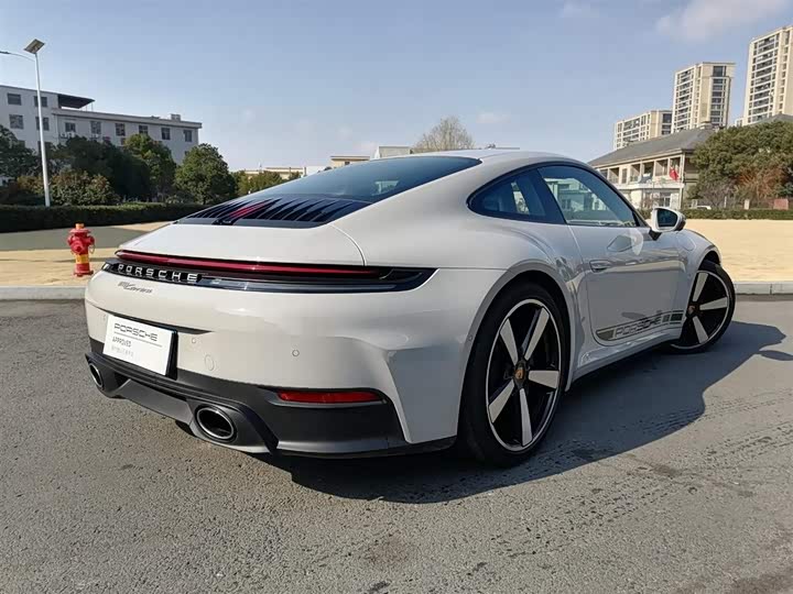 Фото 8 - Porsche 911