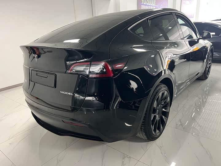 Фото 6 - Tesla Model Y