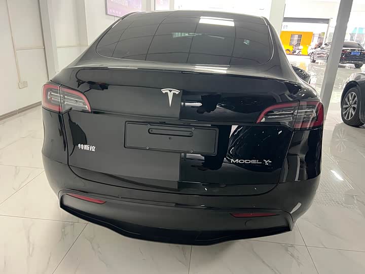 Фото 7 - Tesla Model Y