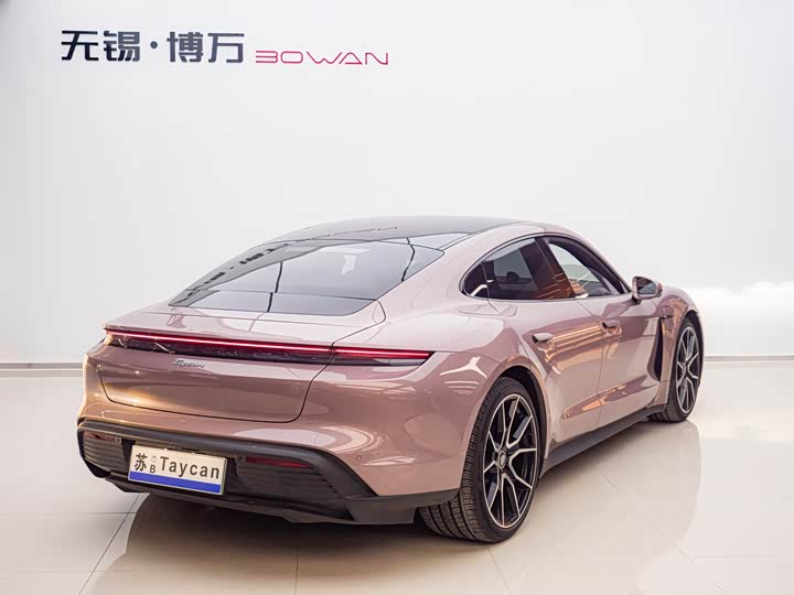 Фото 4 - Porsche Taycan