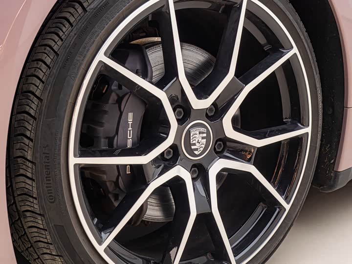 Фото 7 - Porsche Taycan