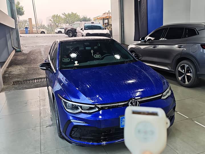 Фото 1 - Volkswagen Golf