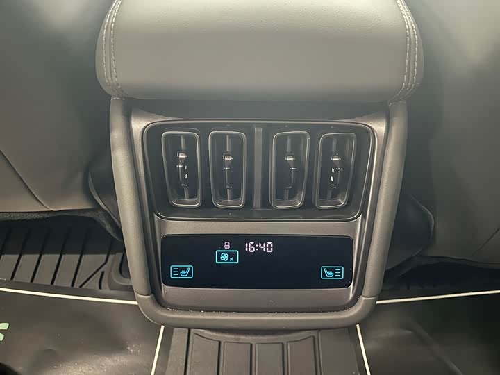 Фото 9 - BYD Song L