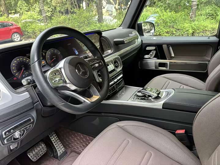 Фото 5 - Mercedes-Benz G-Class