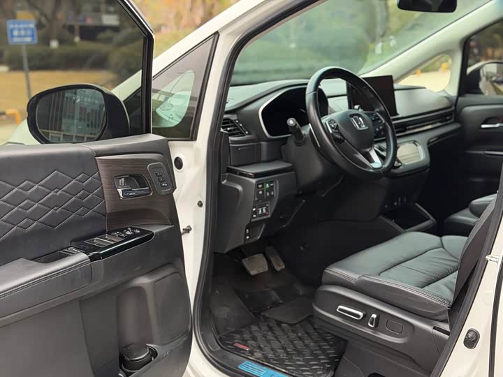 Фото 7 - Honda Elysion