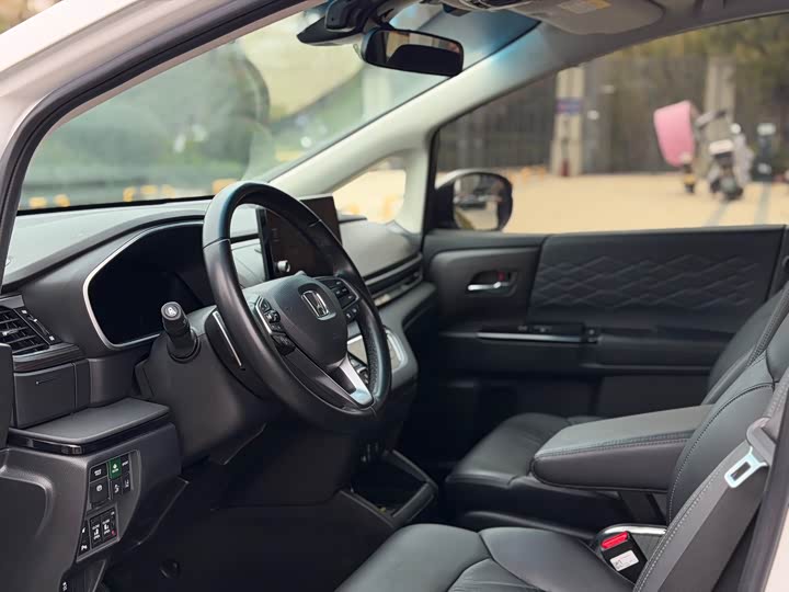 Фото 8 - Honda Elysion