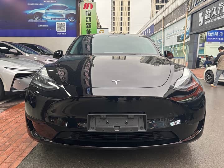 Фото 2 - Tesla Model Y