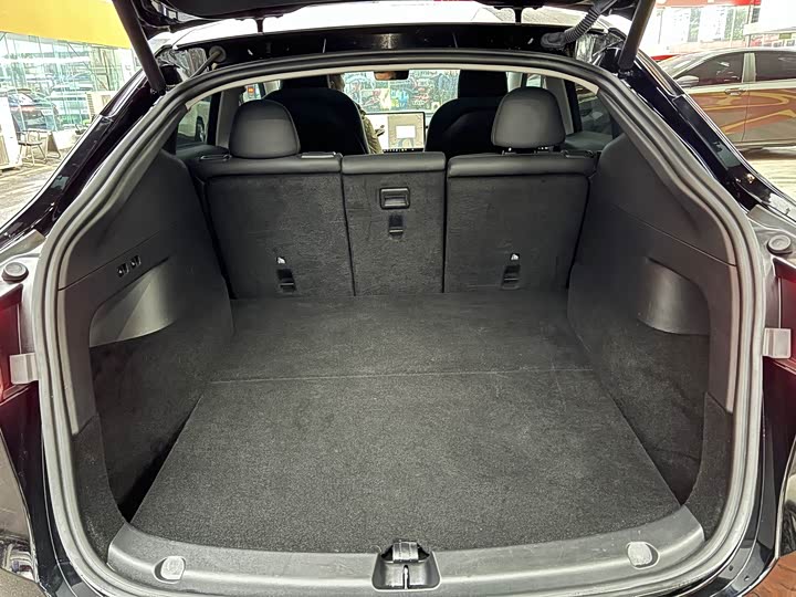 Фото 8 - Tesla Model Y