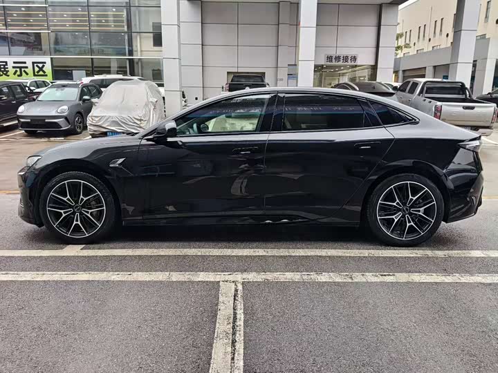 Фото 3 - BYD Seal