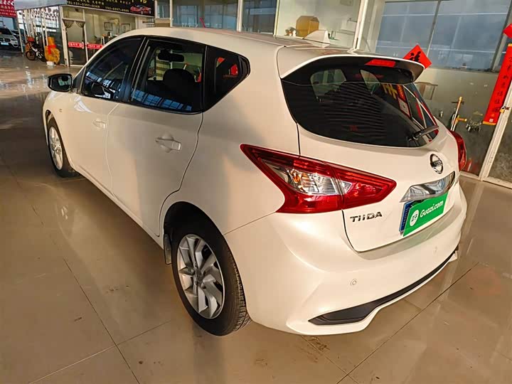 Фото 5 - Nissan Tiida