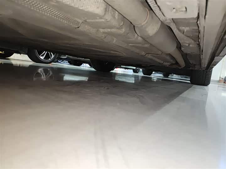 Фото 4 - Denza D9