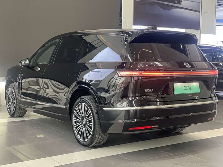 Фото 5 - Nio ES8