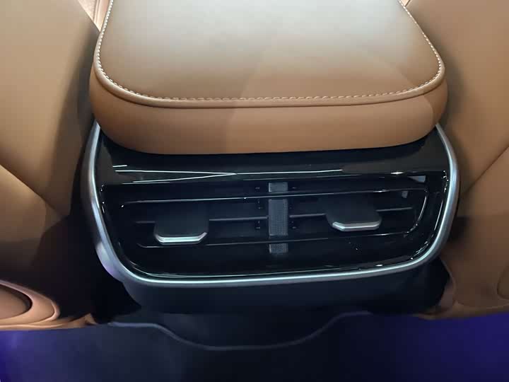 Фото 8 - XPeng G9