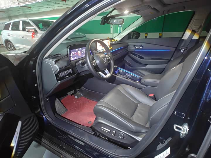 Фото 4 - Honda Accord