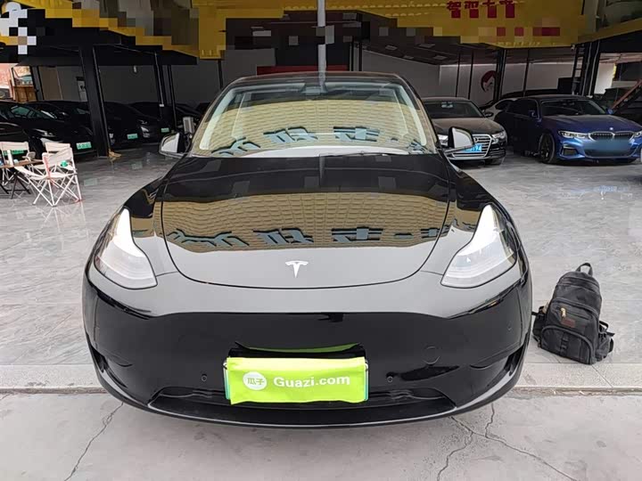 Фото 3 - Tesla Model Y