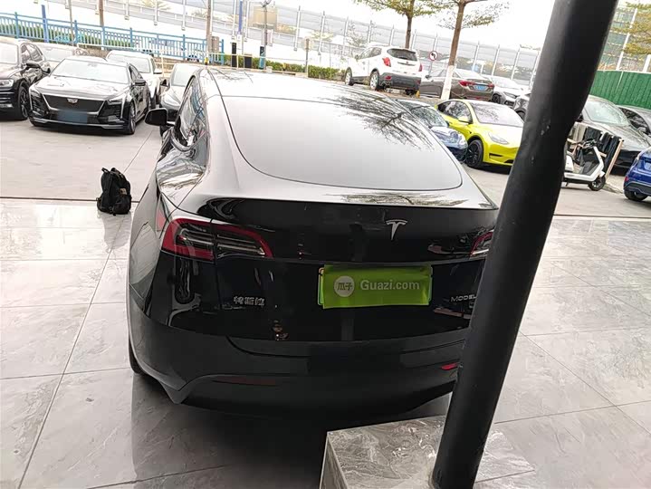 Фото 6 - Tesla Model Y