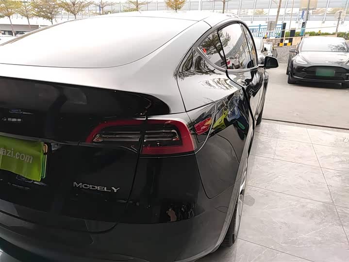 Фото 8 - Tesla Model Y