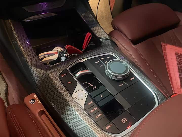 Фото 8 - BMW iX3