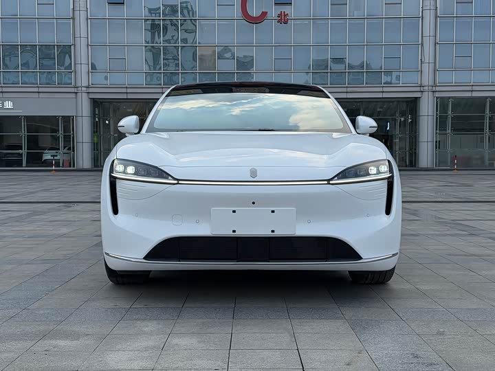 Фото 2 - Luxeed R7