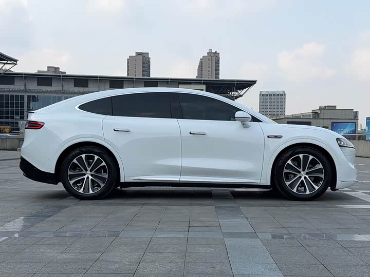 Фото 4 - Luxeed R7