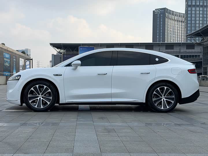 Фото 8 - Luxeed R7