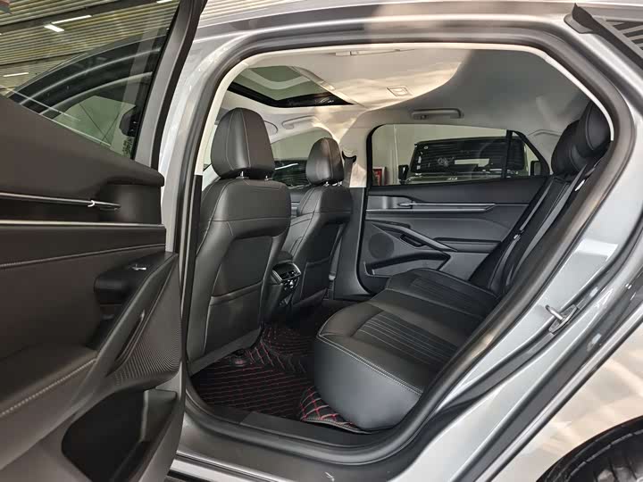 Фото 9 - Ford Mondeo