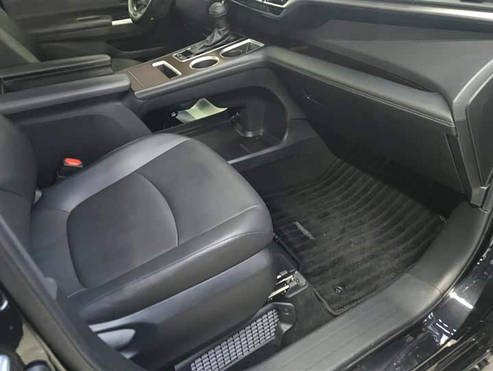 Фото 8 - Toyota Granvia