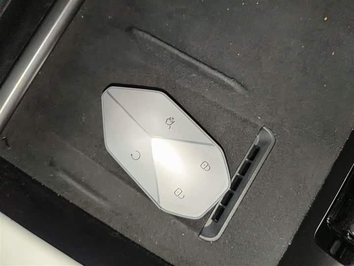 Фото 9 - BYD FangChengBao Titanium 3 (Tai 3)