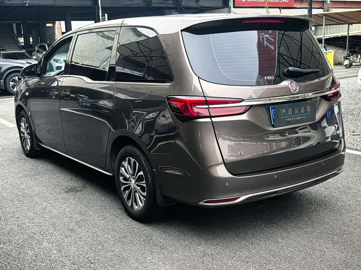 Фото 6 - Buick GL8 ES