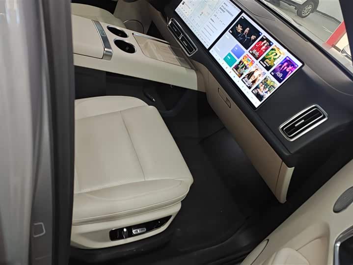 Фото 8 - LiXiang L9