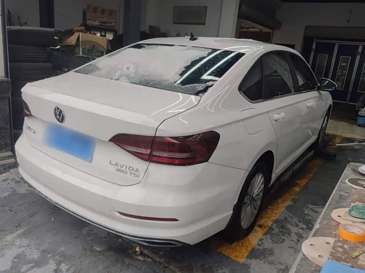 Фото 7 - Volkswagen Lavida