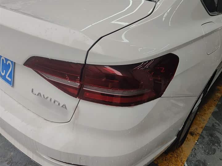 Фото 8 - Volkswagen Lavida