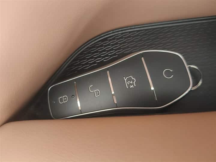 Фото 9 - BYD Song L