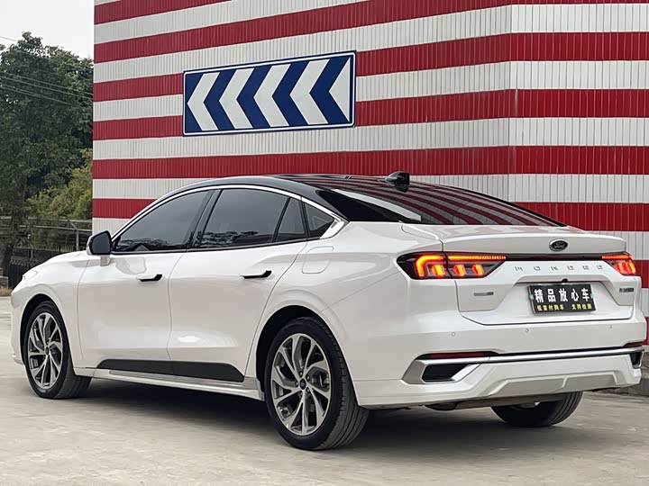 Фото 5 - Ford Mondeo