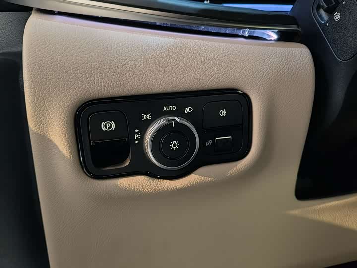 Фото 6 - Mercedes-Benz V-Class