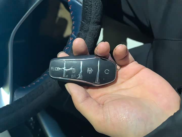 Фото 9 - BYD Yuan Plus