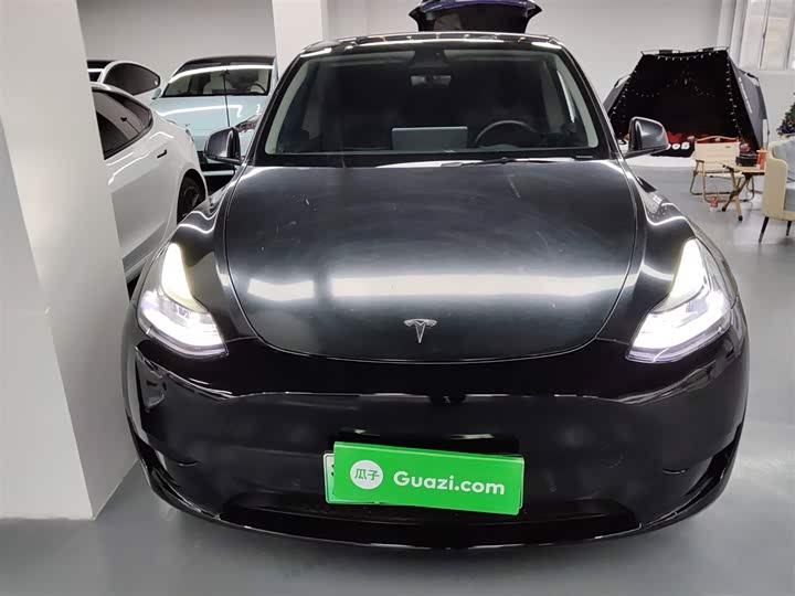 Фото 3 - Tesla Model Y