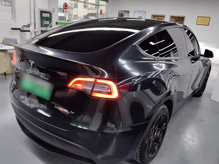 Фото 7 - Tesla Model Y