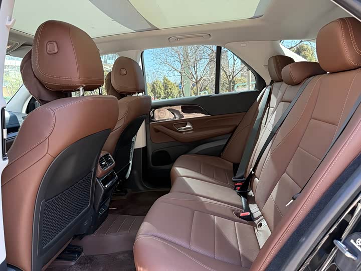 Фото 8 - Mercedes-Benz GLE-Class