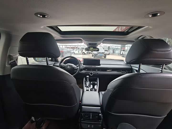 Фото 4 - Honda Inspire