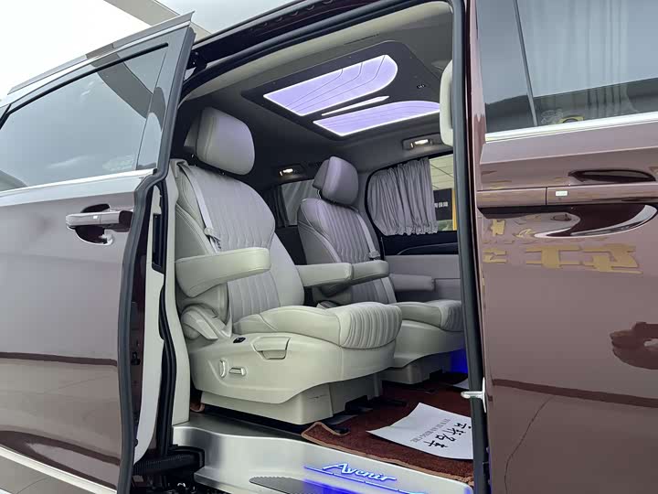 Фото 9 - Buick GL8 ES