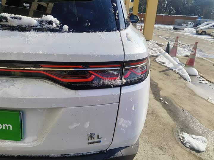 Фото 8 - BYD Song L DM-i Hybrid