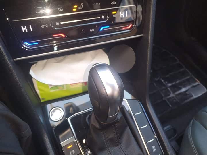 Фото 7 - Volkswagen Tharu