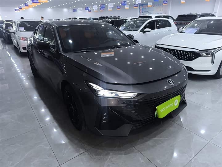 Фото 4 - Changan UNI-V Hybrid