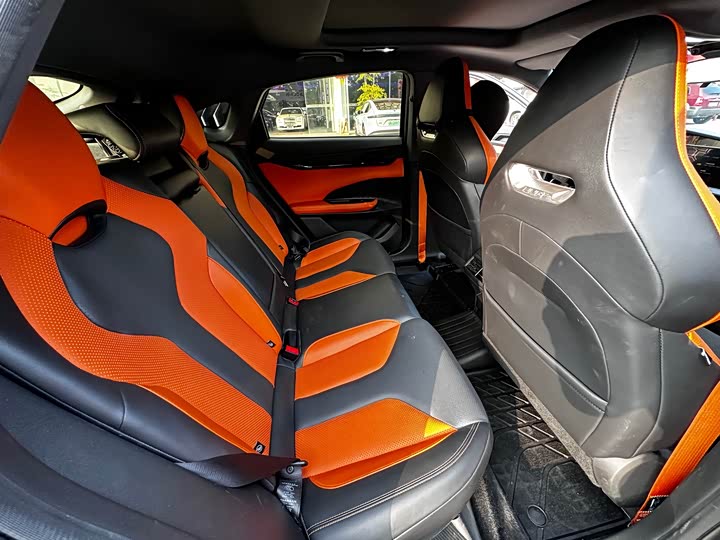 Фото 9 - Changan UNI-V