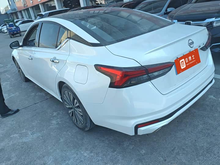 Фото 5 - Nissan Teana