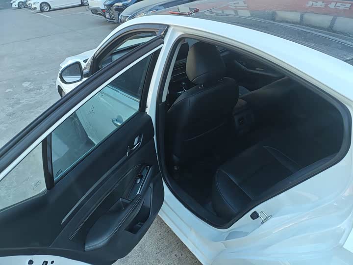 Фото 7 - Nissan Teana