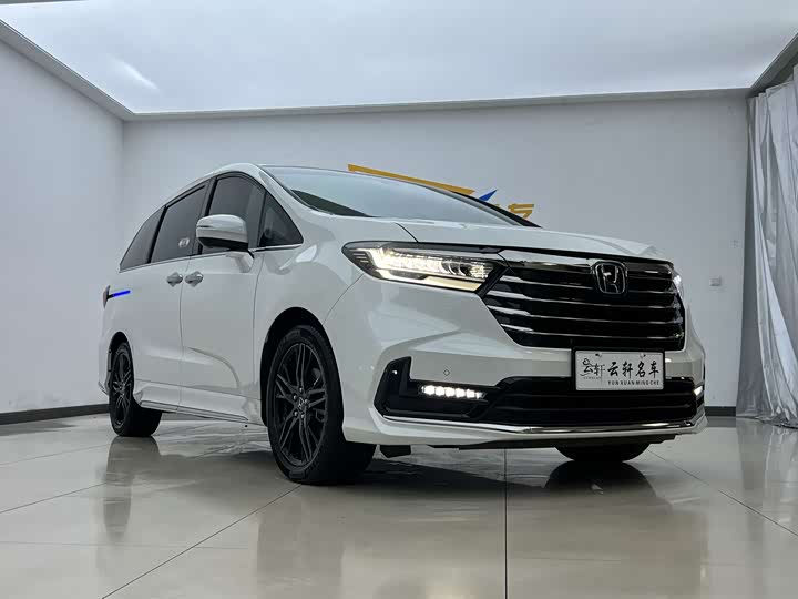 Фото 3 - Honda Odyssey