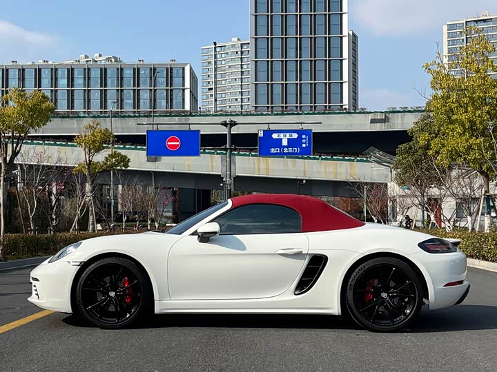 Фото 2 - Porsche 718