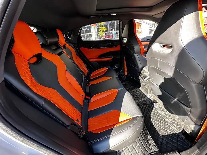 Фото 8 - Changan UNI-V